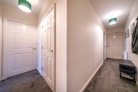 19-Neville-Close-1010.jpg