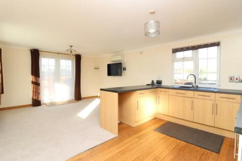 Living/Kitchen Room