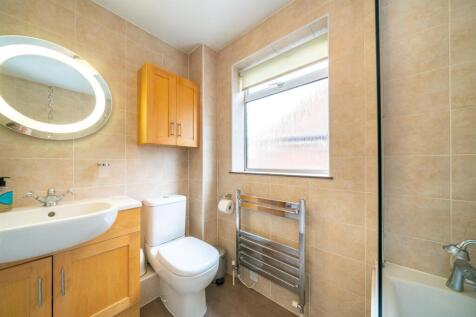 2A-Langley-Crescent-1032.jpg