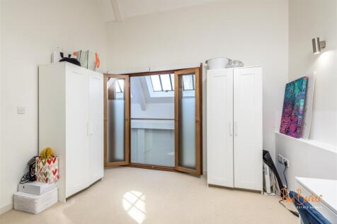 220401 - 6 Grange Street Mews - 05 [WM].jpg