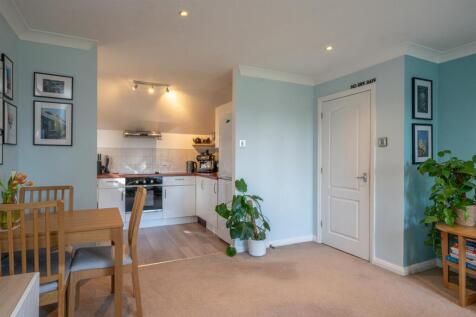 38-Brooklands-Court-9241.jpg