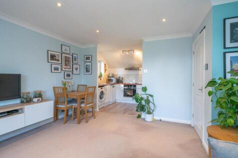 38-Brooklands-Court-9237.jpg