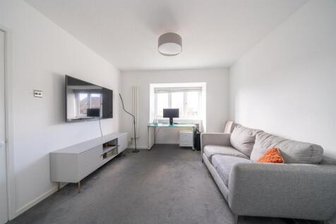 Lounge 2.jpg
