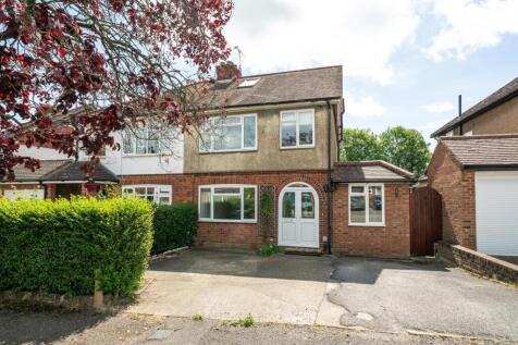 30-Pondfield-Crescent-1002.jpg