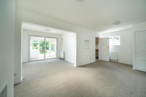 30-Pondfield-Crescent-1010.jpg