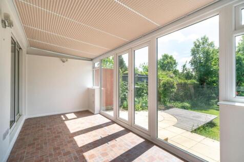 30-Pondfield-Crescent-1018.jpg