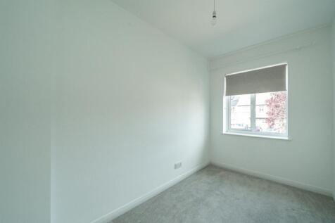 30-Pondfield-Crescent-1023.jpg