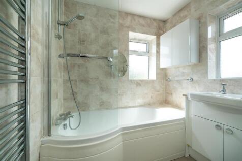 30-Pondfield-Crescent-1019.jpg