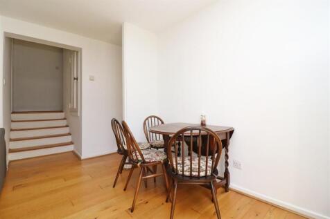 lounge 3.JPG