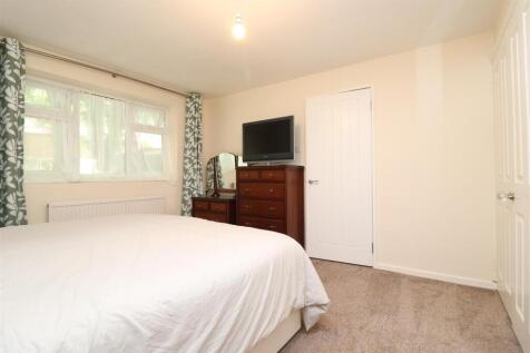 bedroom 1,3.JPG