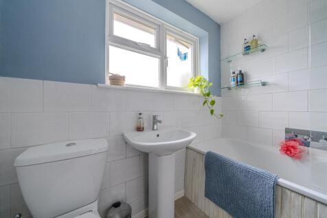 Bathroom.jpg