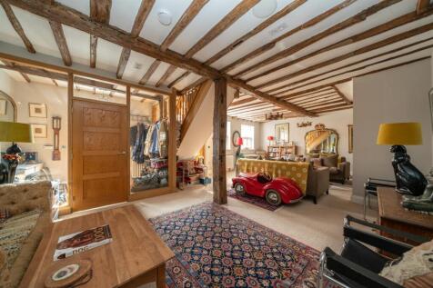Lounge/Sitting Room