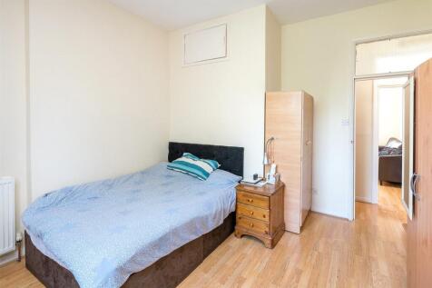 BEDROOM.jpg