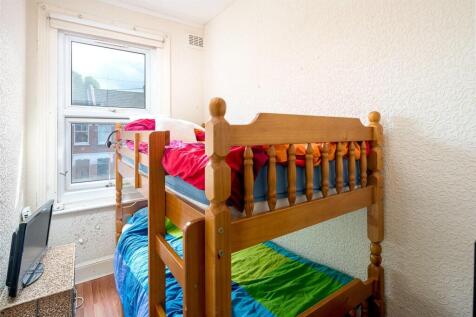 BEDROOM 2.jpg