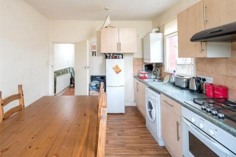 KITCHEN 2.jpg
