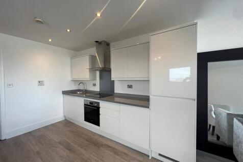 kitchen .jpg