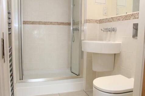 ensuite.jpg