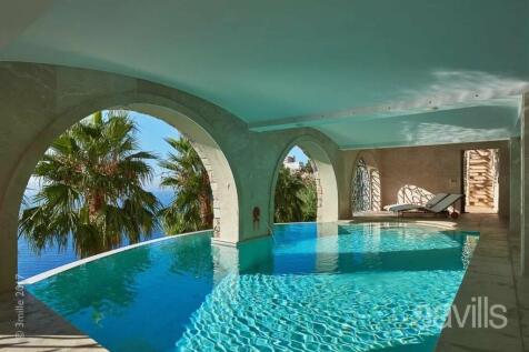 Indoor swimming pool