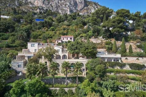 Villa for sale in a peaceful location 