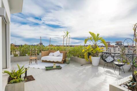 Spacious terrace 