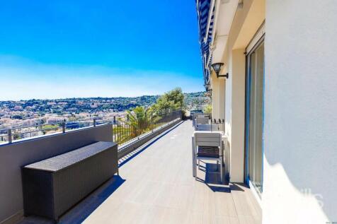 Terrace with open views 