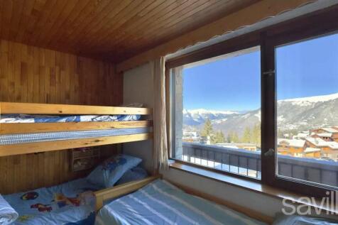 Bedroom mountain view city centre Courchevel Morio