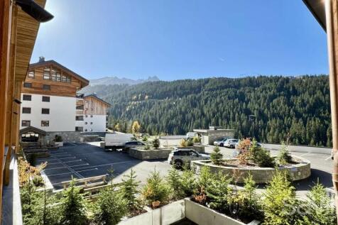 Balcony apartment mountain view Courchevel Moriond