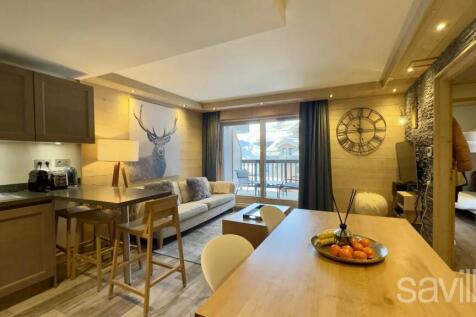 Living room apartment near town centre Courchevel 