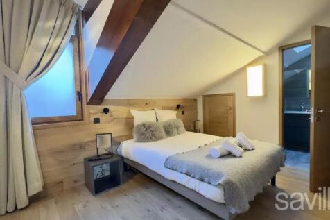 Penthouse bedroom Courchevel Moriond