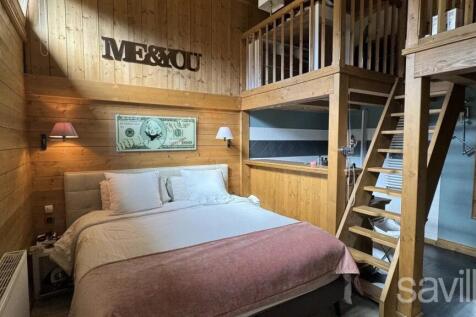 Bedroom with mezzanine apartment Courchevel Morion