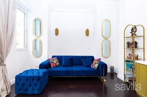 Reception room 