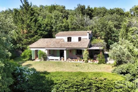 villa La Garde Freinet for sale in a quiet area, s