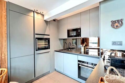 Kitchen apartment ski-in/ski-out Courchevel Morion