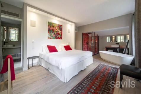 465 PREYRERE DRONE FAYENCE IMMO SAVILLS