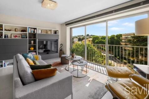 Two-bedroom apartment for sale Cap d&#39;Antibes, L&#39;Il