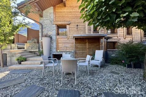 Outdoor Bozel house