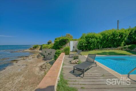 Luxury beachfront villa Sainte-Maxime