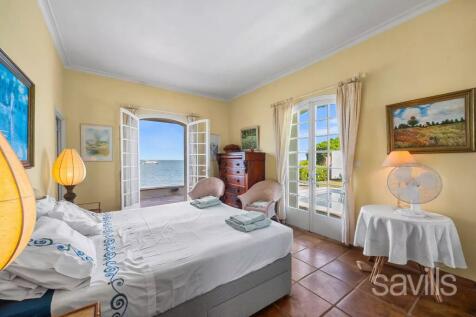 Buy waterfront villa French Riviera