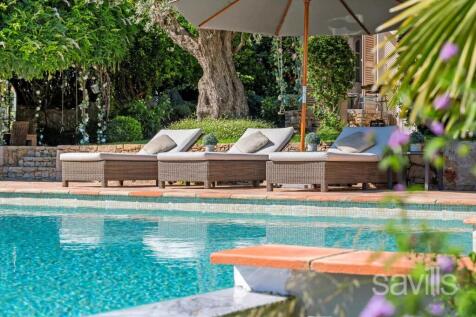 Exclusive Villa In Gassin Golf Course Domain