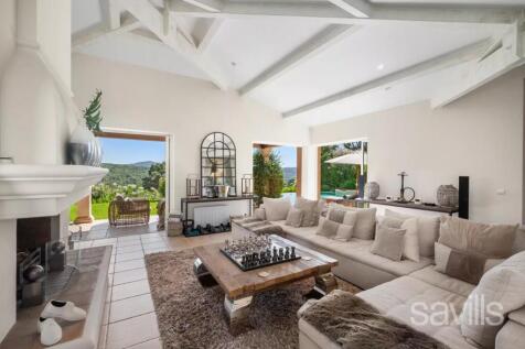 Exclusive Villa With Five Ensuite Bedrooms