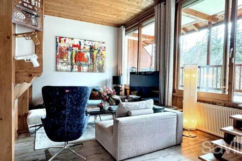 Bright living room Courchevel Moriond