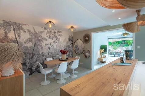 Renovated House In Private Residence