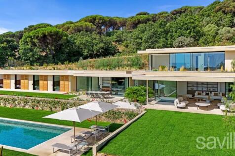Modern villa with sea view Pampelonne