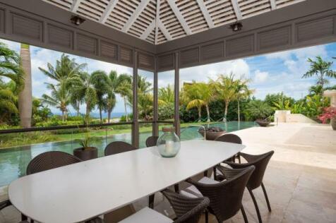 Al Fresco Dining