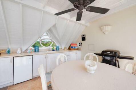 Outdoor Kitchen