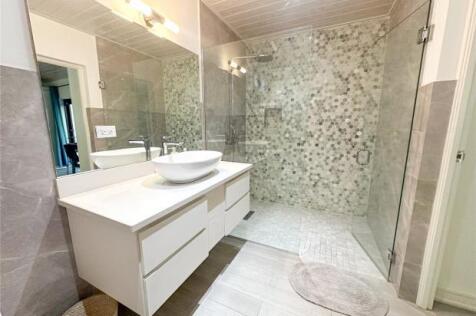 Ensuite Three