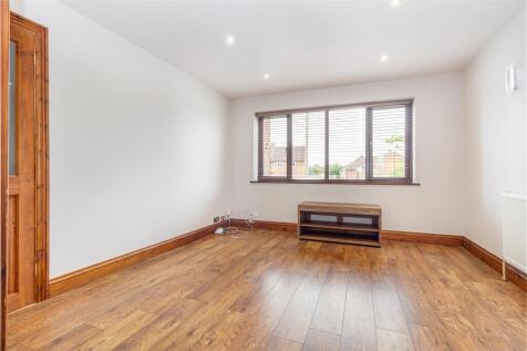 Dinign-room-1.jpg