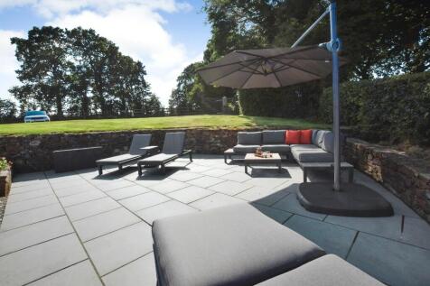 Sun patio