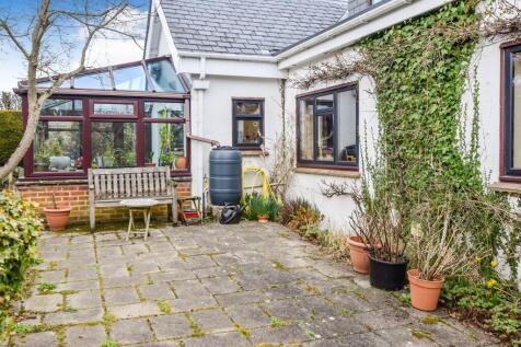 Side patio