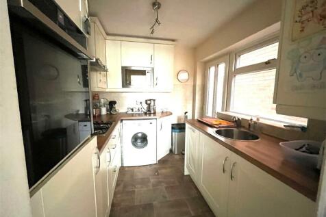 29 pebble mill close.jpeg